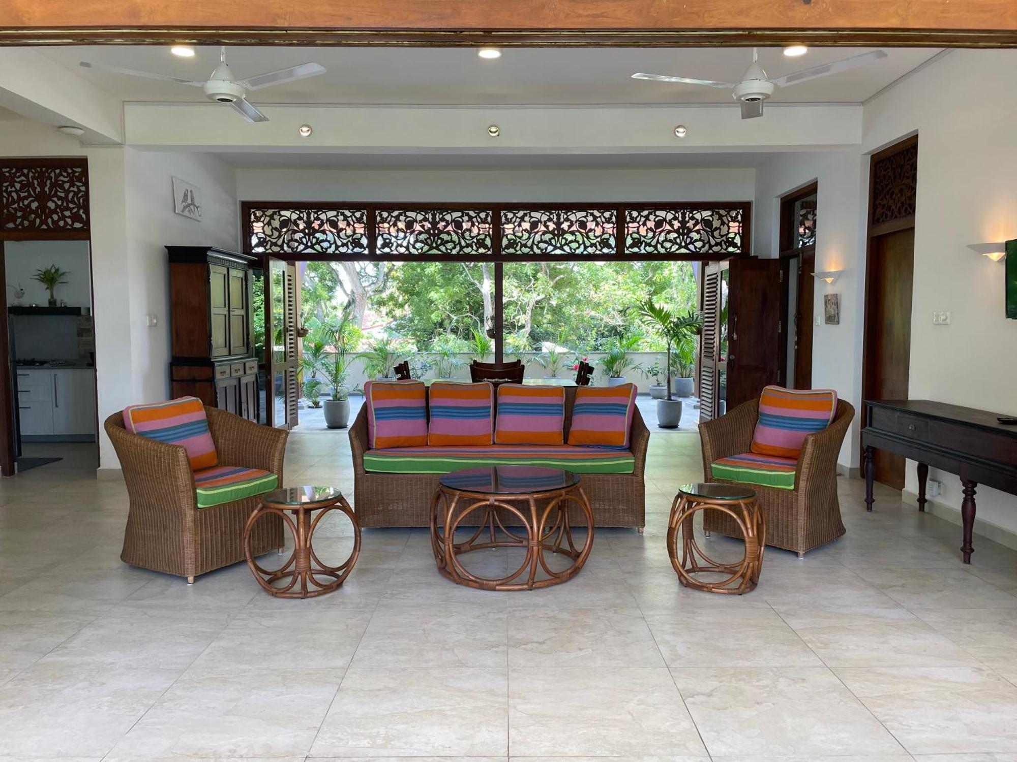 Khomba Lodge 坦加拉 外观 照片