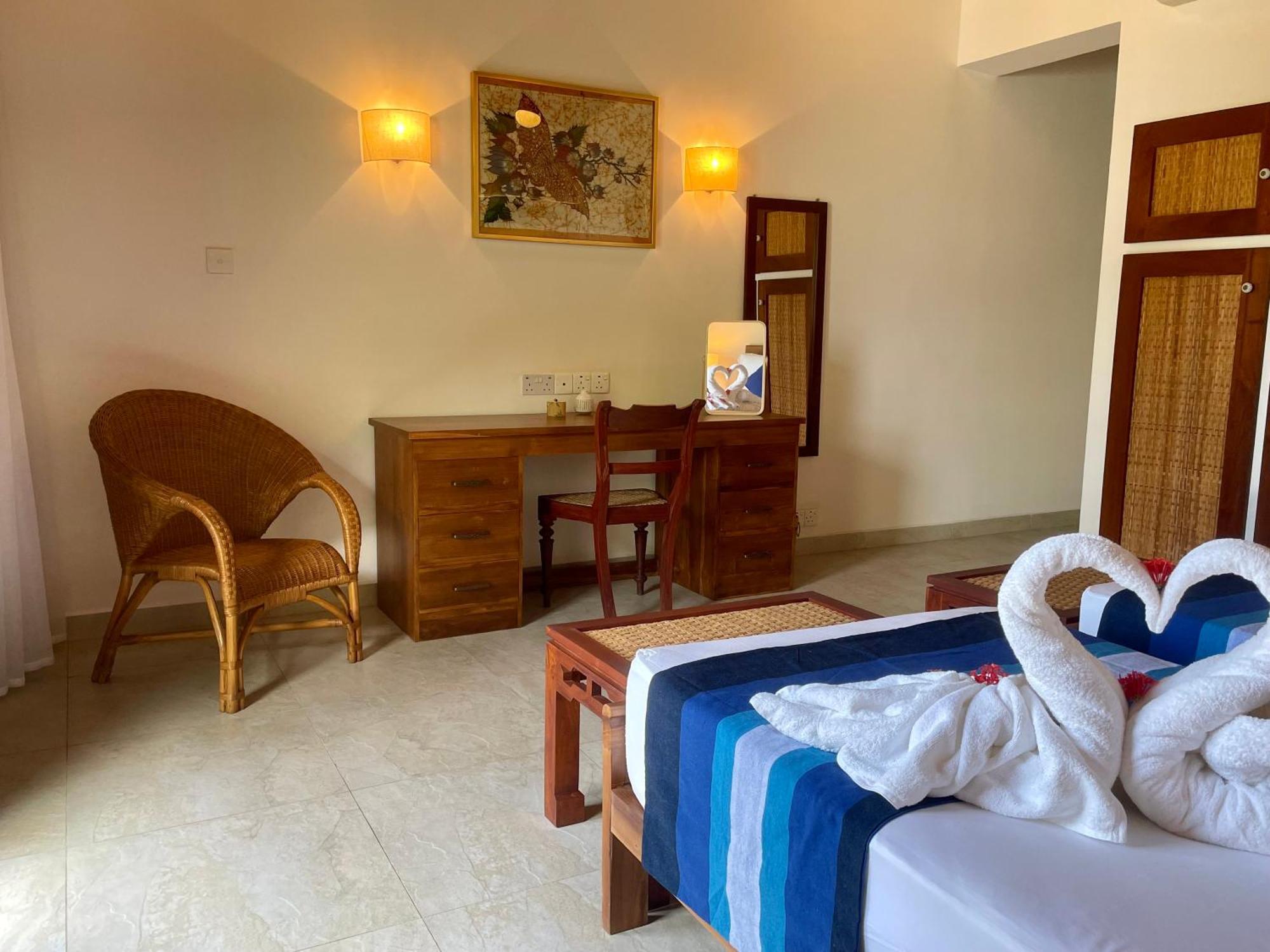 Khomba Lodge 坦加拉 外观 照片